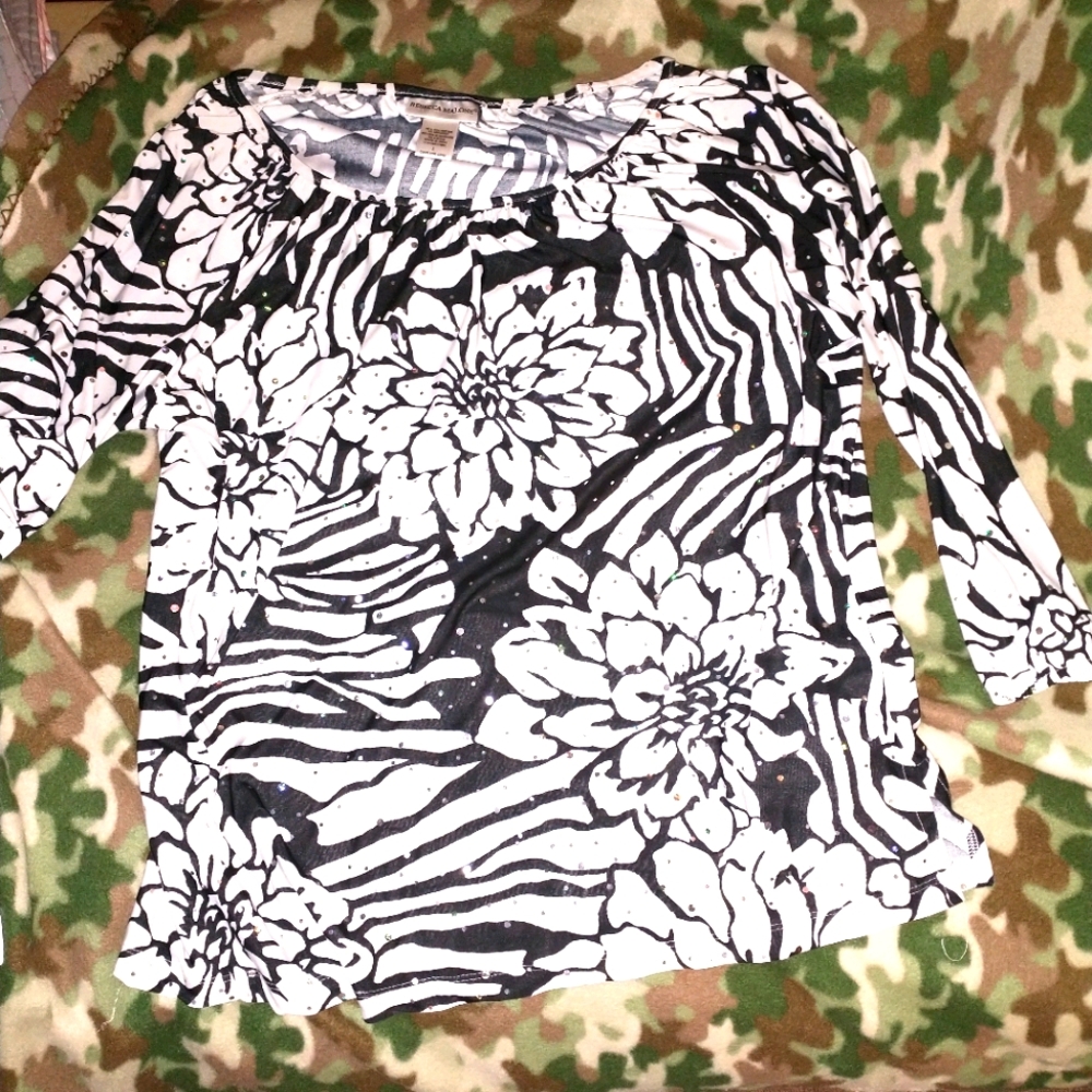 Women's black and white blingy top